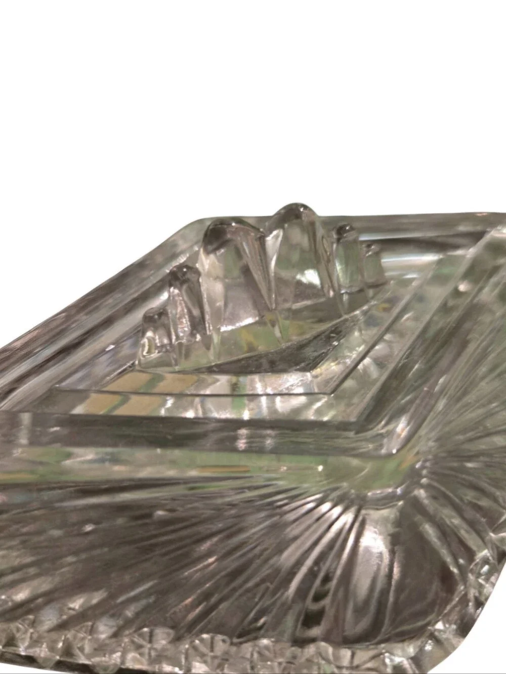 vintage Art Deco diamond-shaped ribbed glass lidded trinket with sawtooth edge.